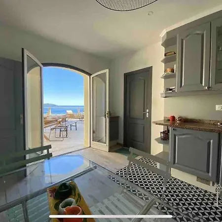 élégante Vue 180 à 5 Min Luxe Et Confort Garantis Villa