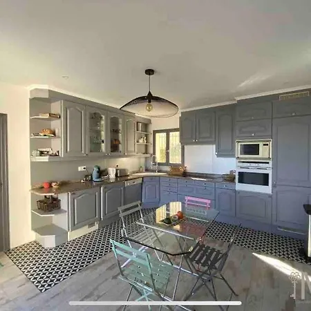 Elegante Vue 180 A 5 Min Luxe Et Confort Garantis Villa