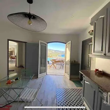 Villa élégante Vue 180 à 5 Min Luxe Et Confort Garantis Le Lavandou