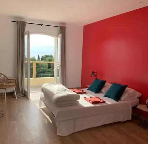 Elegante Vue 180 A 5 Min Luxe Et Confort Garantis Villa