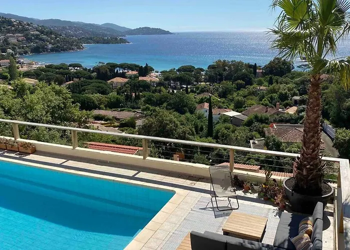 Elegante Vue 180 A 5 Min Luxe Et Confort Garantis Villa Le Lavandou