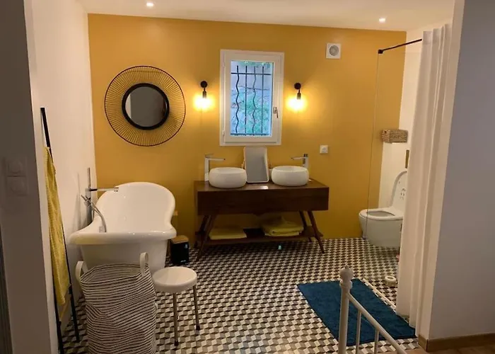 Elegante Vue 180 A 5 Min Luxe Et Confort Garantis Villa Le Lavandou